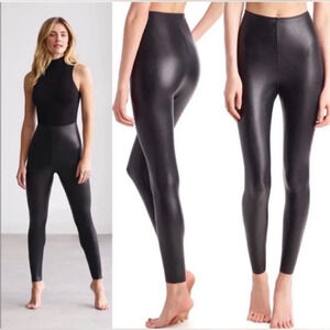 New! Commando Control Faux Leather Leggings Black nwot 33829